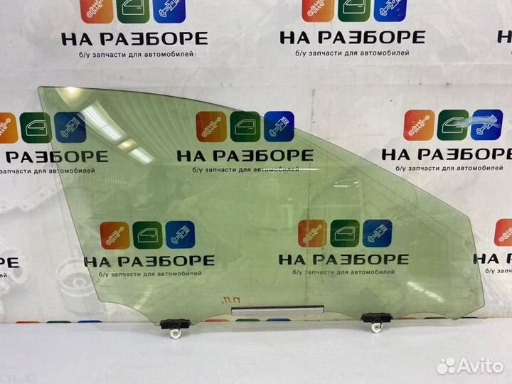 Стекло двери переднее правое Toyota Rav4 XA40