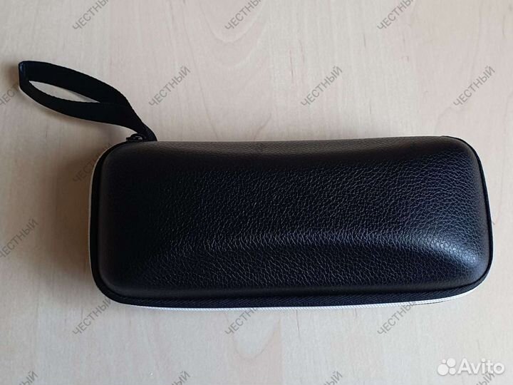 Защитный футляр для очков с салфеткой новый