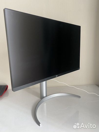 Монитор LG 27UP650-W