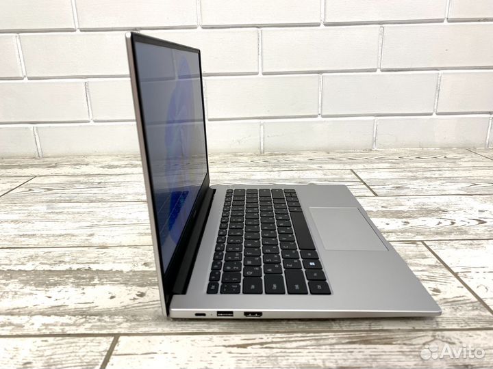 Мощный Ультрабук Huawei NBD-WDI9