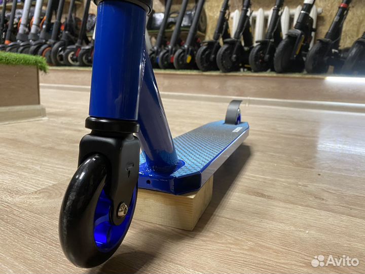 Самокат трюковой