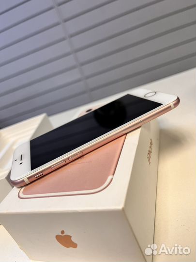 iPhone 7, 32 ГБ