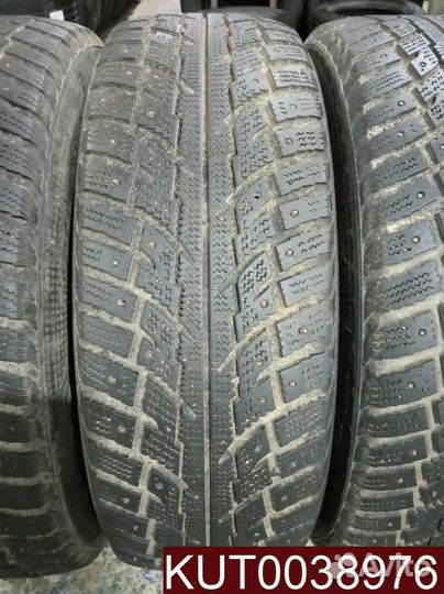 Kumho I'Zen RV Asymmetric 235/65 R17 107U