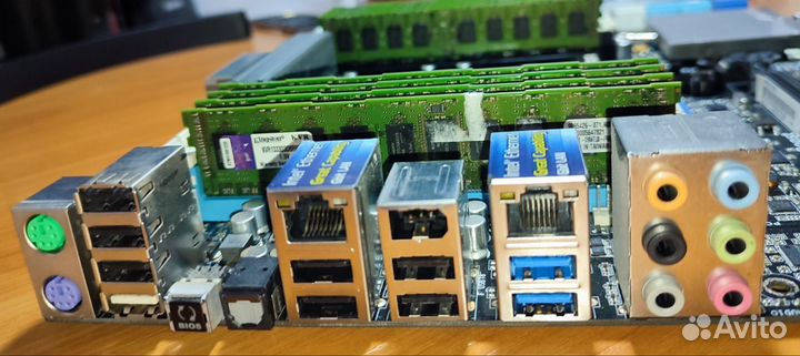 Asus P9X79 WS (LGA2011), Xeon E5-2689, 32 Гб озу