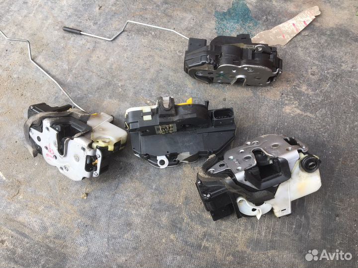 Замок двери Опель Мокка