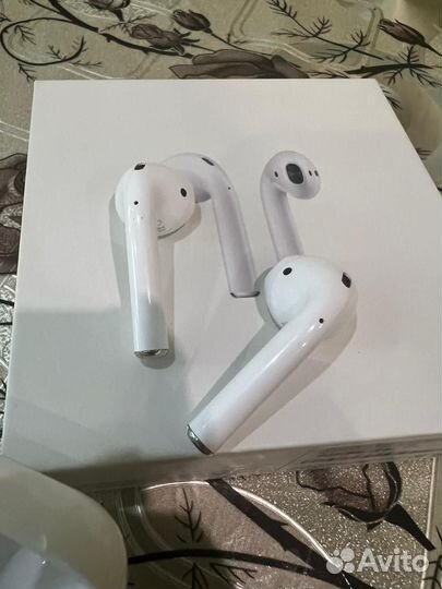 AirPods 2