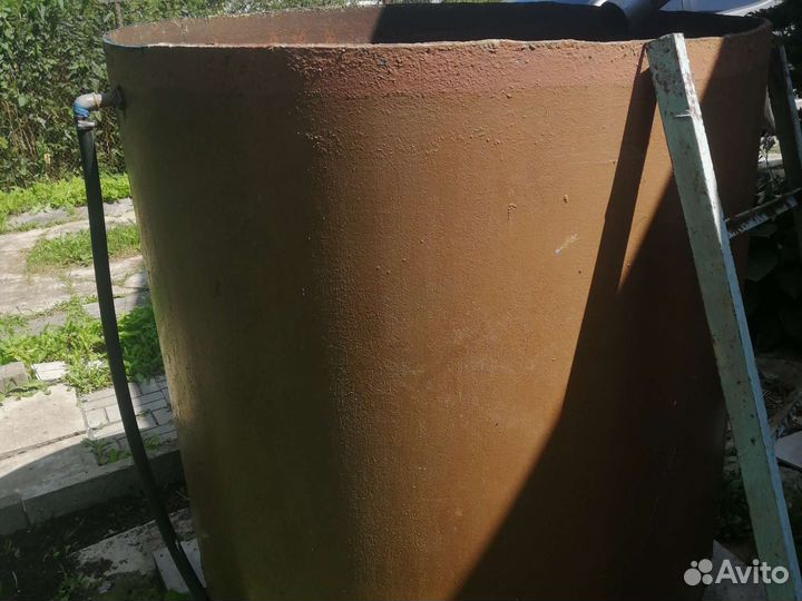 Емкость для воды металлическая бу