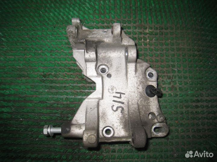 Кронштейн генератора Citroen xsara picasso 2005