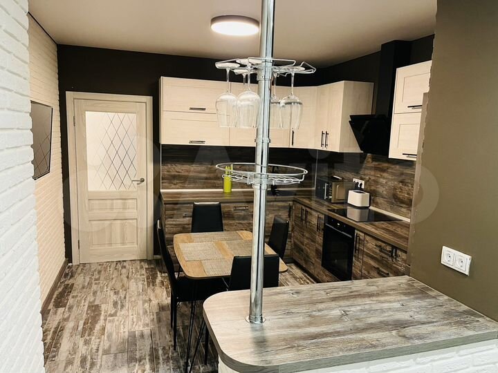 2-к. квартира, 82 м², 7/9 эт.