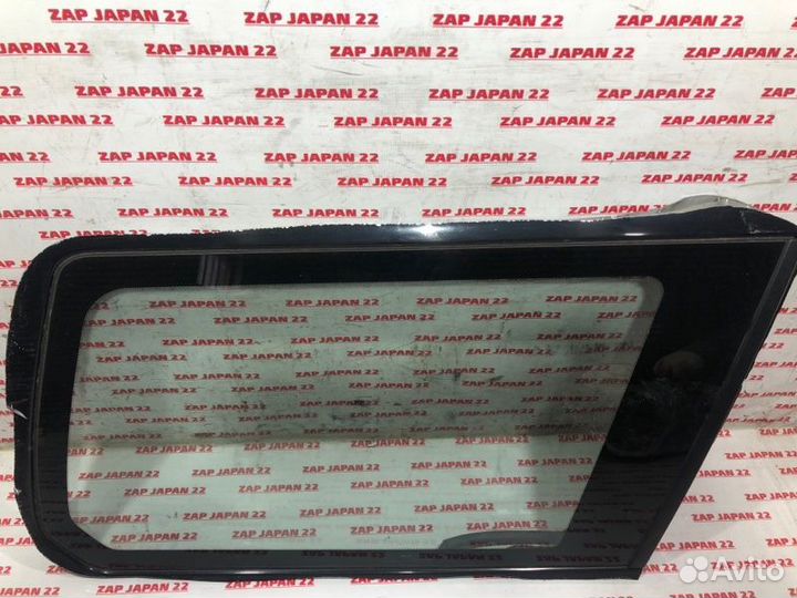 Стекло собачника правое Mitsubishi Pajero Sport