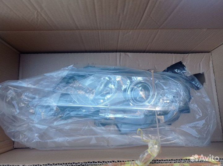 Фара передняя левая Toyota Camry 50