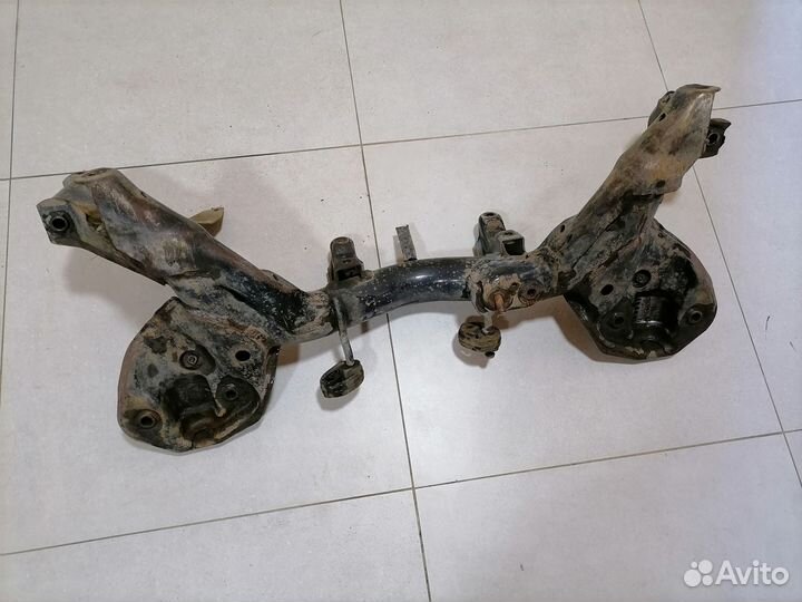 Балка передняя под двс Mitsubishi Lancer (CK) 1997