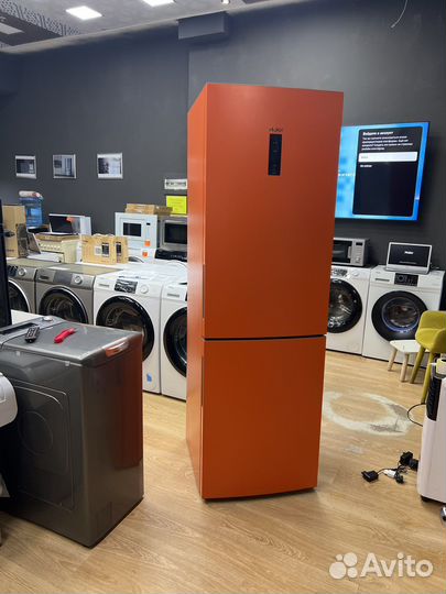 Новый холодильник Haier C2F636corg