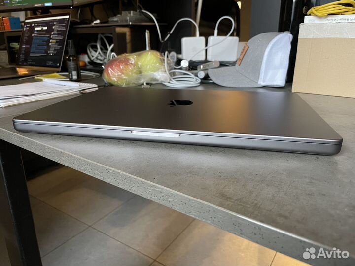 Macbook pro 16.2 процессор M1 Pro 32 Gb RAM 512 SS