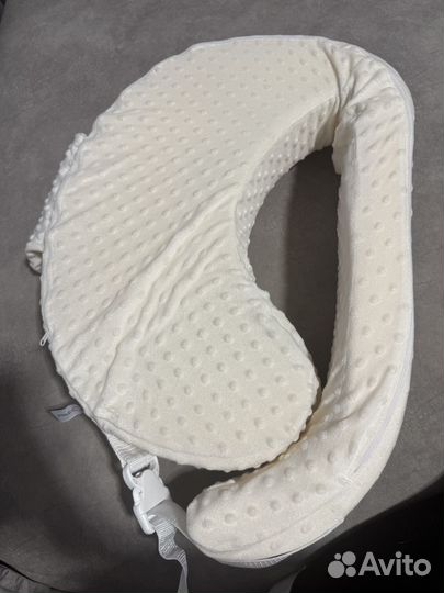 Подушка для кормления малыша грудью