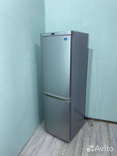 Холодильник Samsung шириной 55 см