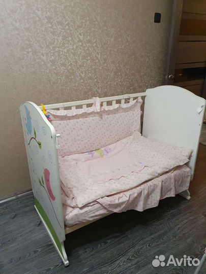 Детская кроватка + комплект