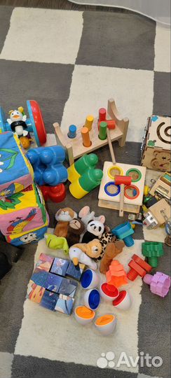 Игрушки для малышей пакетом