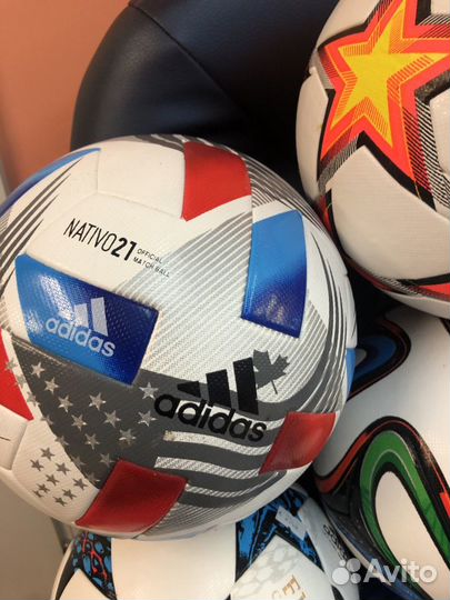 Футбольный мяч