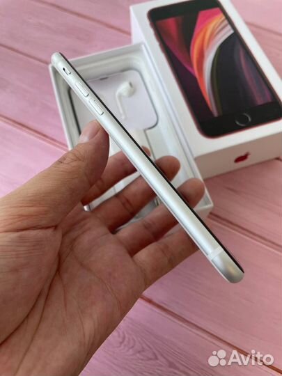 iPhone SE (2020), 64 ГБ