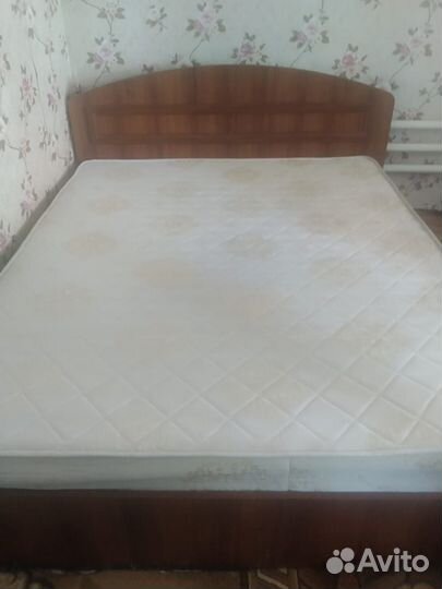 Двухъярусная кровать