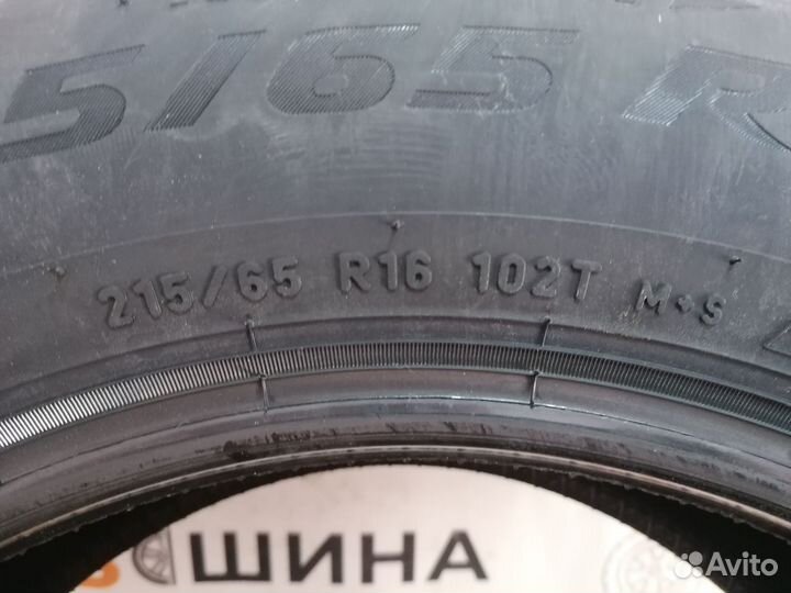 Pirelli Ice Zero 215/65 R16 102D