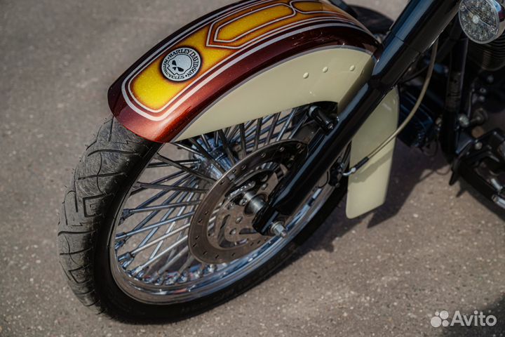 Harley-Davidson chicano style