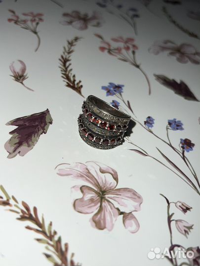 Серебряное кольцо