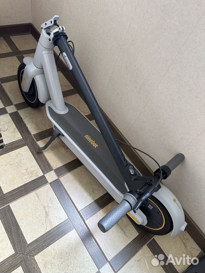 Ninebot Kickscooter max g30lp