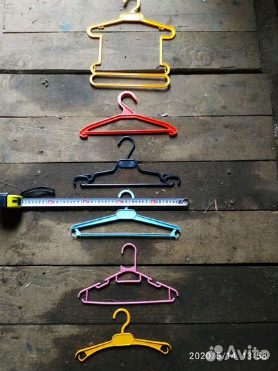 Вешалки для детской одежды