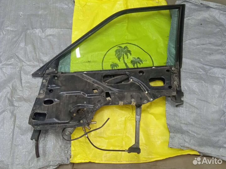 Электрический стеклоподъёмник Audi 80 B3