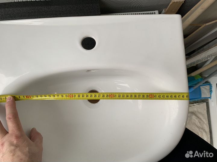 Раковина на ножке