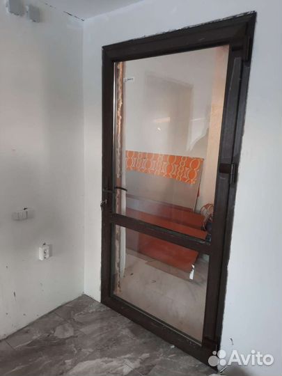 Дверь пластиковая входная