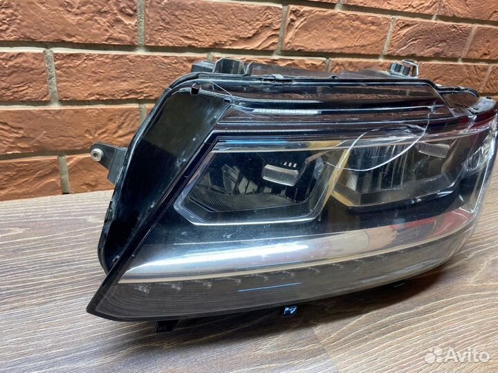 Фара левая Volkswagen Tiguan 2017-2020 Ремкомплект