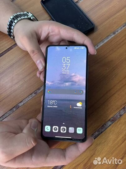 Xiaomi POCO F3, 6/128 ГБ