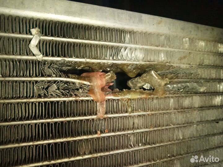 Радиатор охлаждения Ford Focus 1