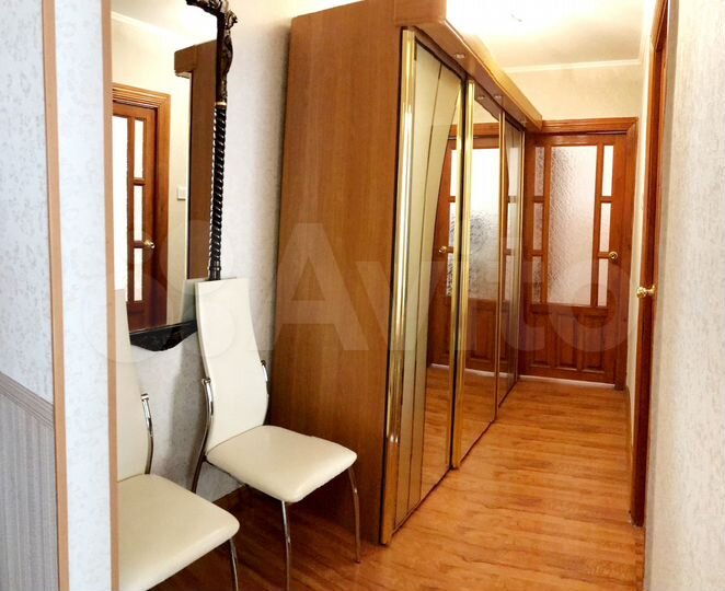 2-к. квартира, 56 м², 4/9 эт.