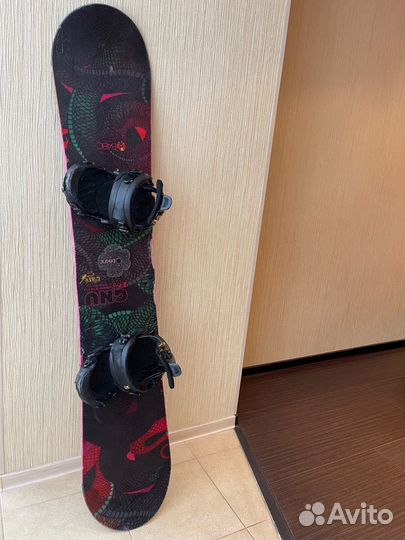 Сноуборд GNU 152 см + Крепление GNU girls M
