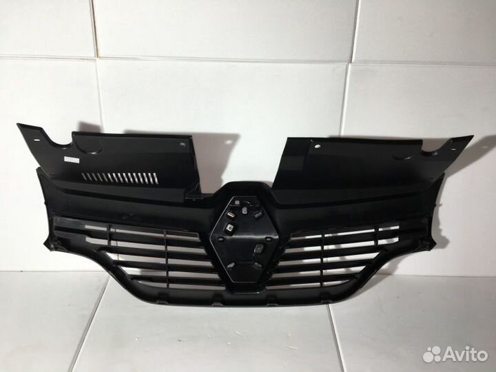 Решетка радиатора Renault Logan 2 2014