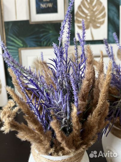 Красивые вазы с сухоцветами и лавандой