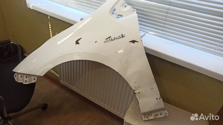 Крыло левое переднее Toyota Prius ZVW 50