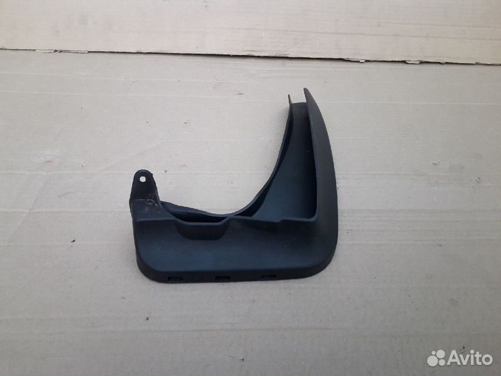 Брызговик задний правый BMW X5 E70