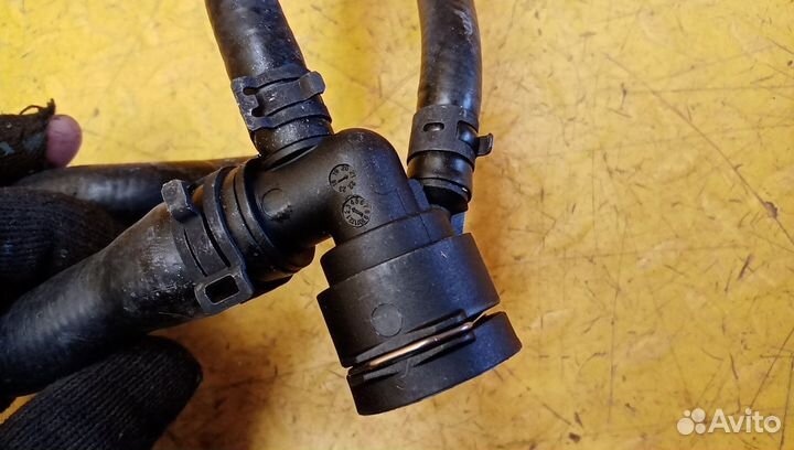 Патрубок системы охлаждения Tiguan