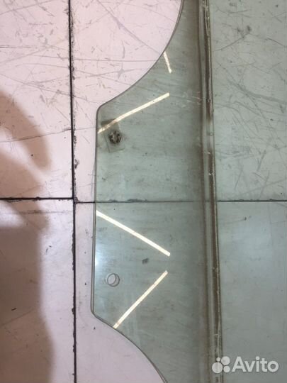 Стекло двери переднее левое (SsangYong Actyon)