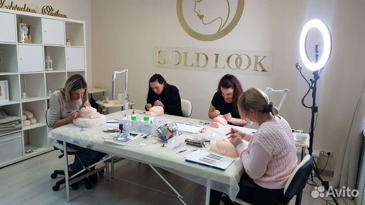 Обучение наращиванию ресниц