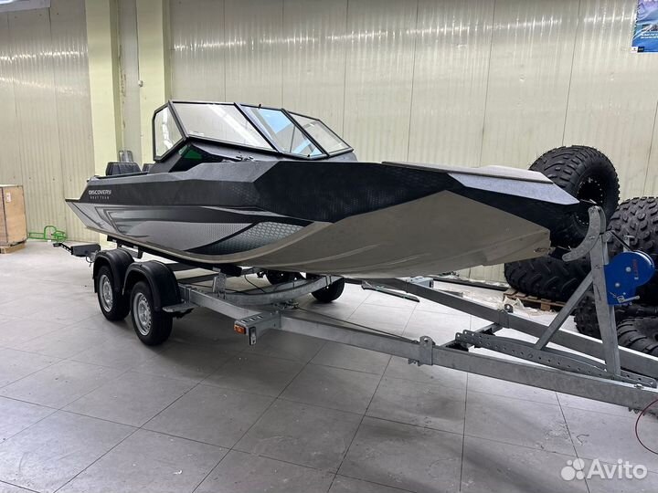 Лодка discovery JET PRO 600