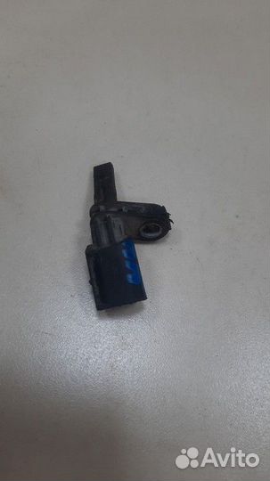 Датчик ABS передний правый Volkswagen Golf