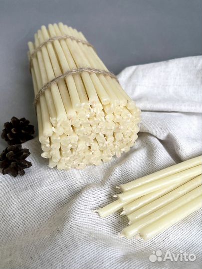 Белые восковые свечи