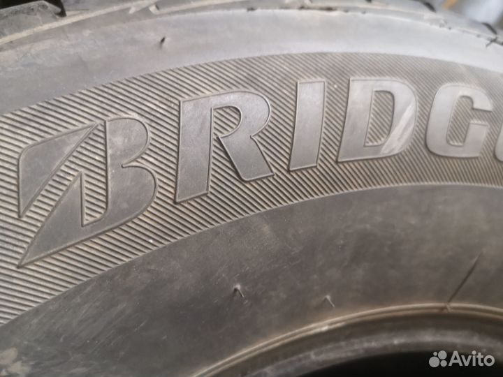 Bridgestone Luft RV 215/70 R15