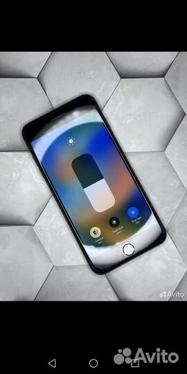 iPhone 8 Plus, 64 ГБ